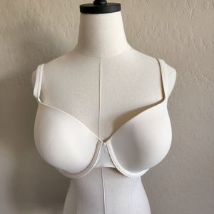 Cacique Bra Size 40D‎